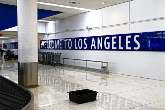 la airport