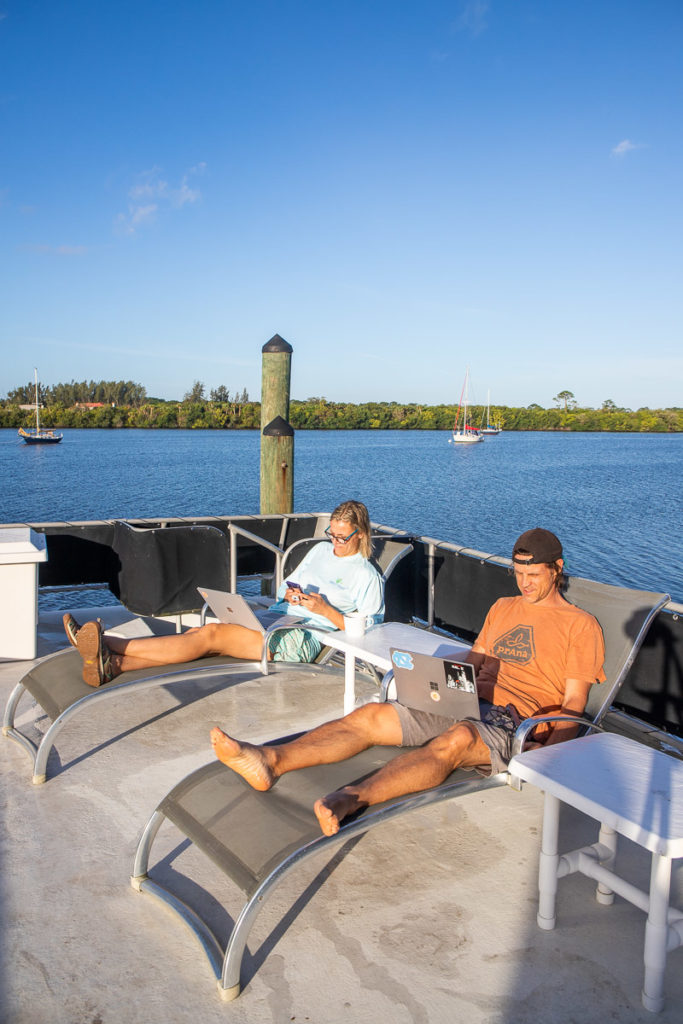 Amazing houseboat accommodation in Florida