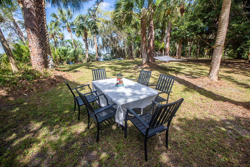 Houseboat rental in Florida we found on VRBO.