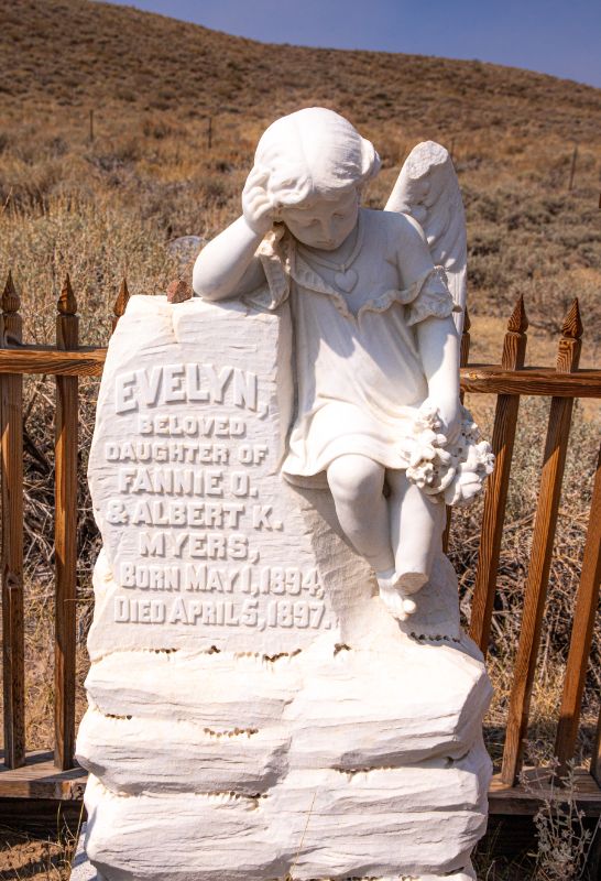 bodie state park california cemetary