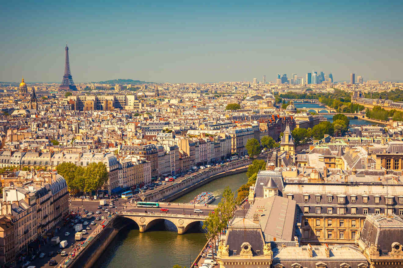 6 Most Crowded Places in Paris