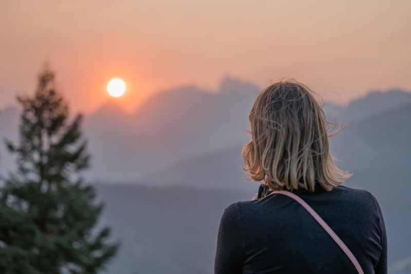 caz looking at sunset at minaret vista mammoth