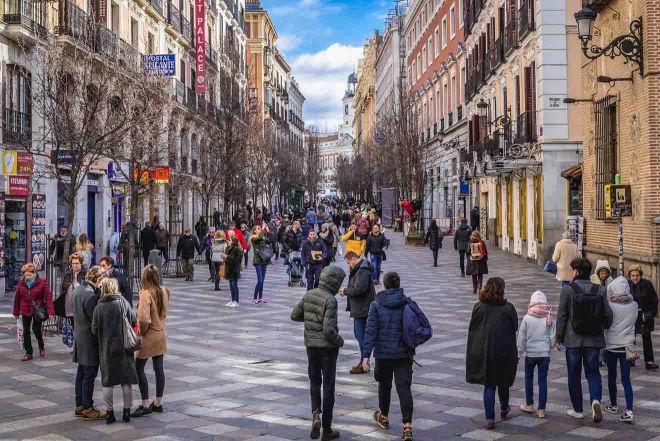 People on arenal pedestrian street in madrid