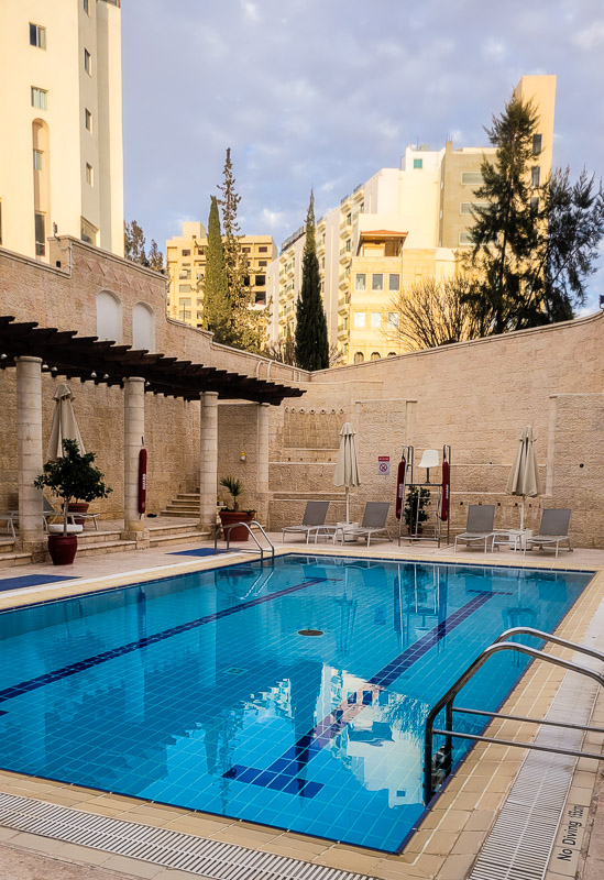 movenpick resort petra pool