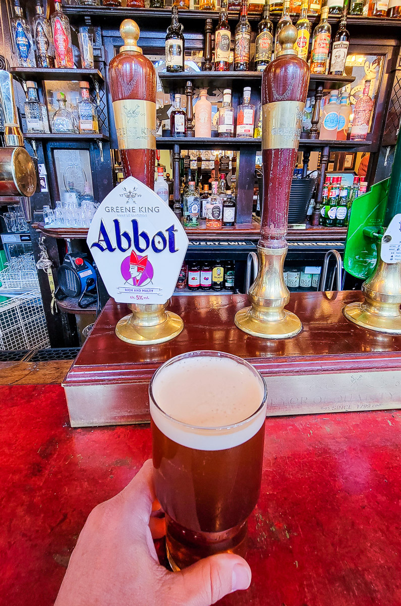 Camden Head Pub, The Angle, London, England
