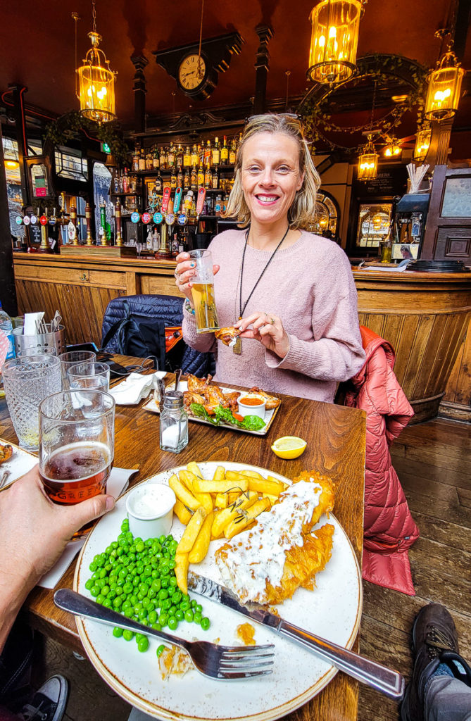 Camden Head Pub, The Angle, London, England