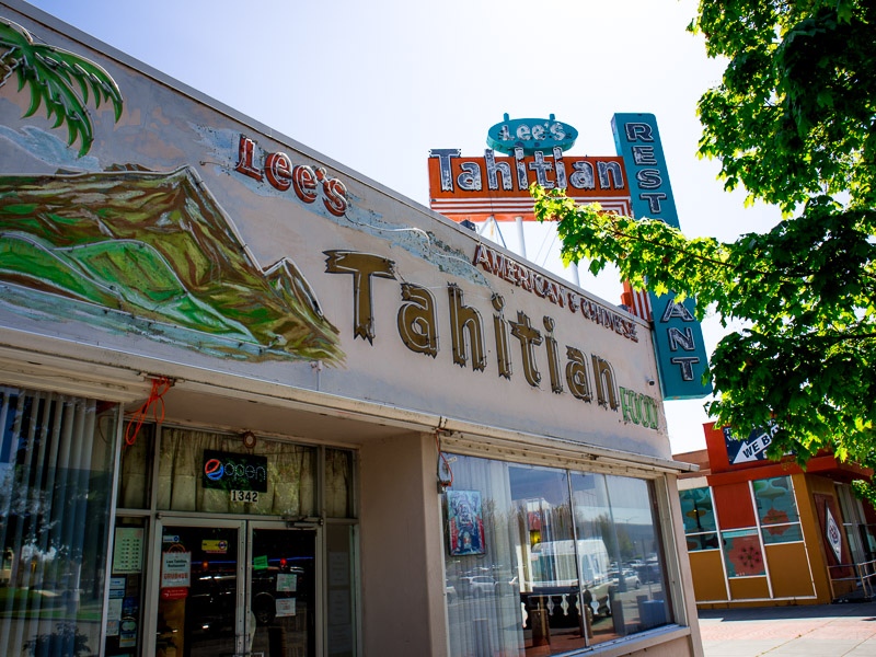 lee's tahitian dive bar