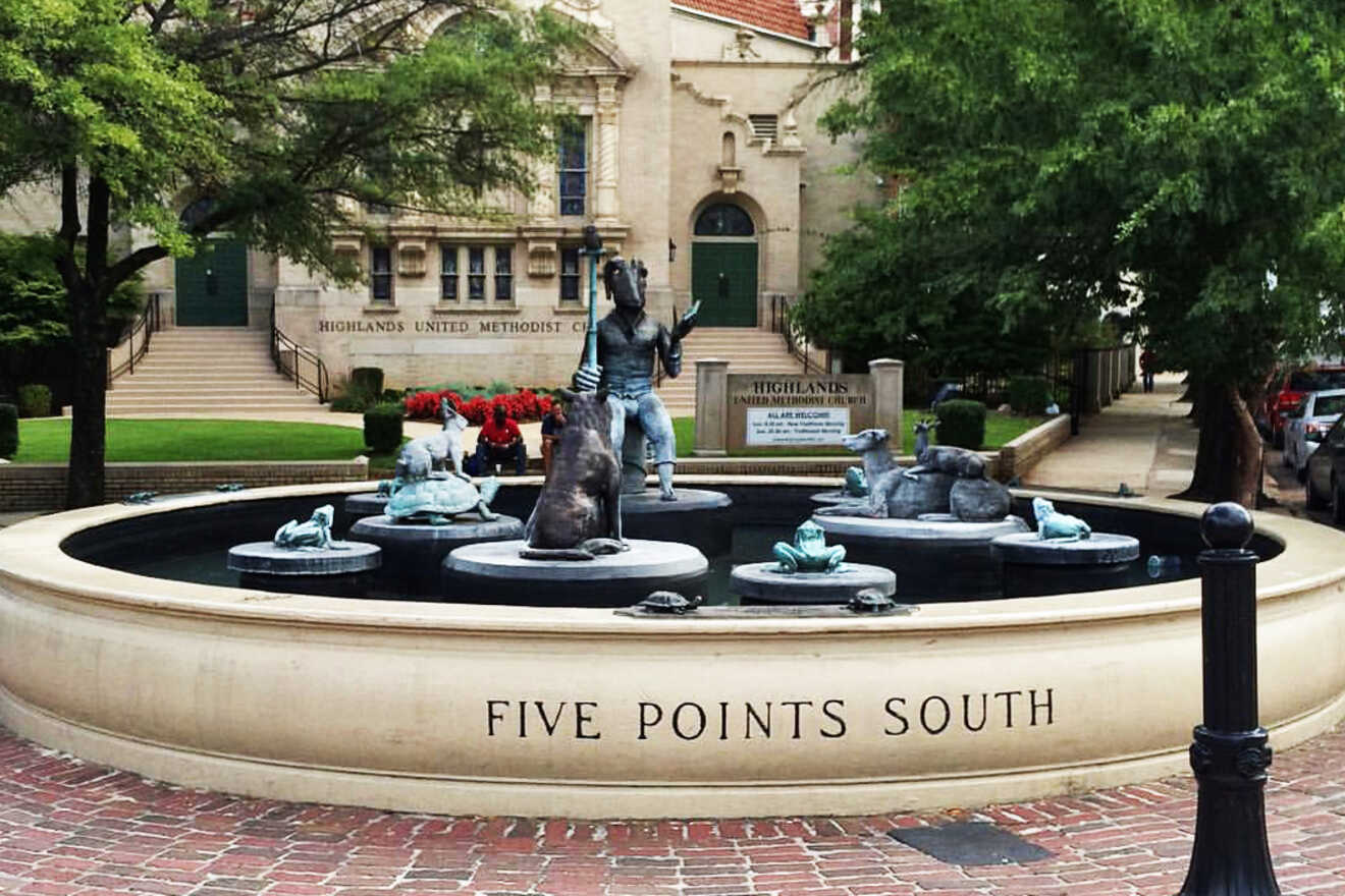 2 Five Points South hotels with free parking