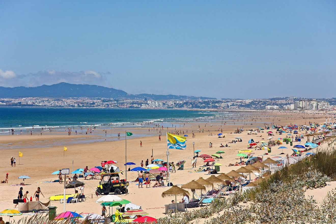 1 visiting Costa da Caparica