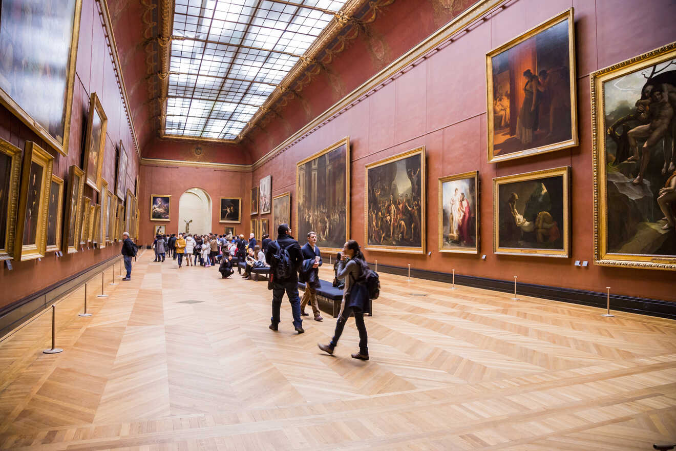 booking the ticket through the official website Louvre