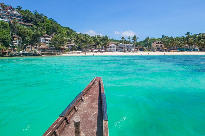 boat headed twoards Diniwid Beach 