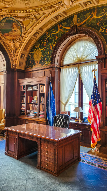 desk and us flag in Librarian's Ceremonial Office