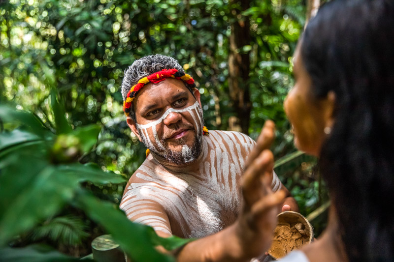 Couple experiencing Pamagirri Aboriginal Experience