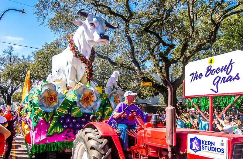 floats in parade parade