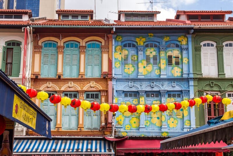 colorful buildings in Chinatown in Singapore 