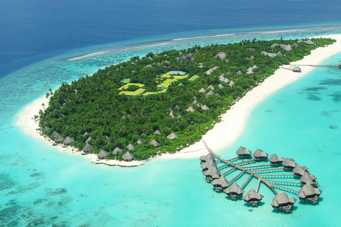 0 Ultimate Guide to Maldives Overwater Bungalows