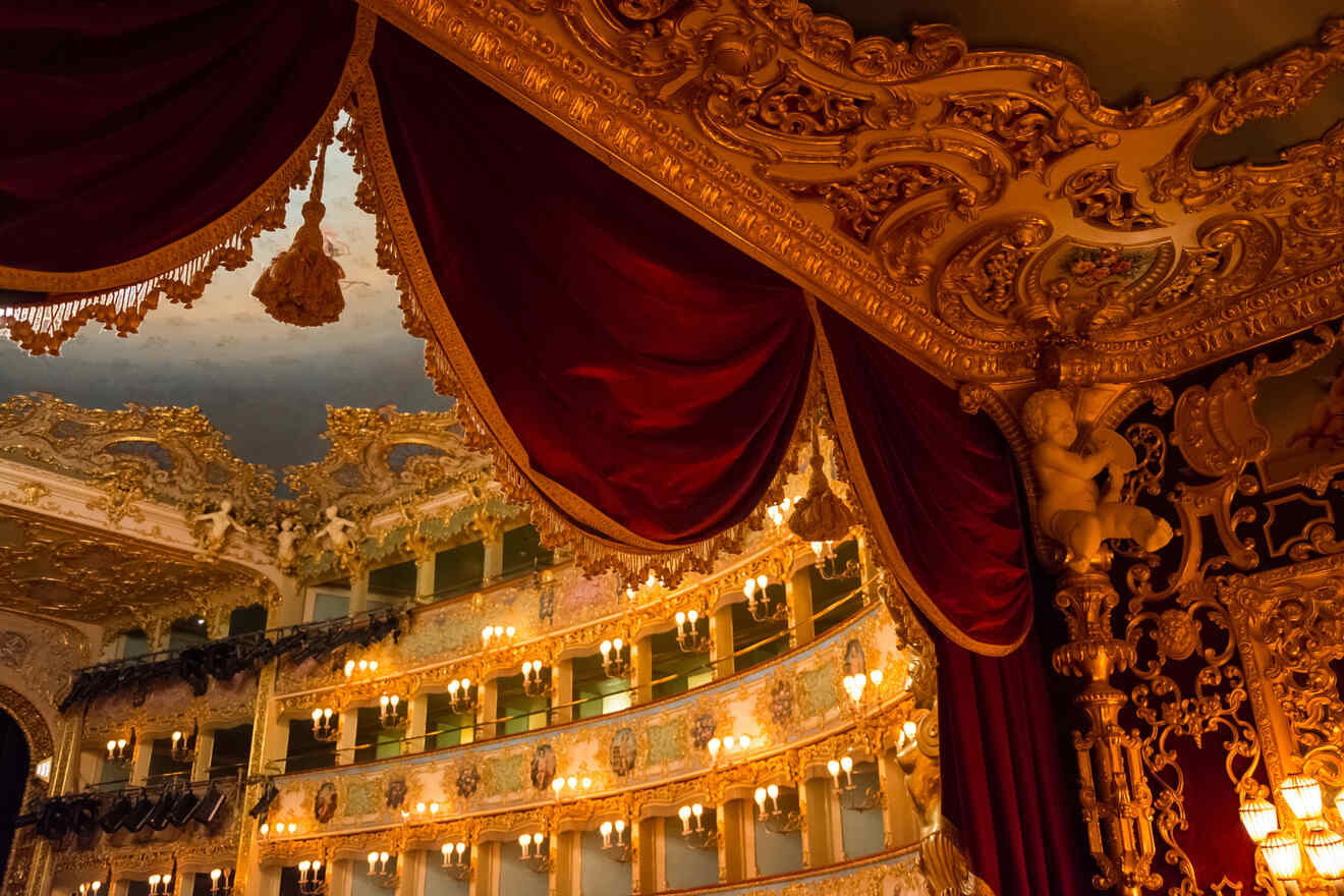 15 Teatro La Fenice