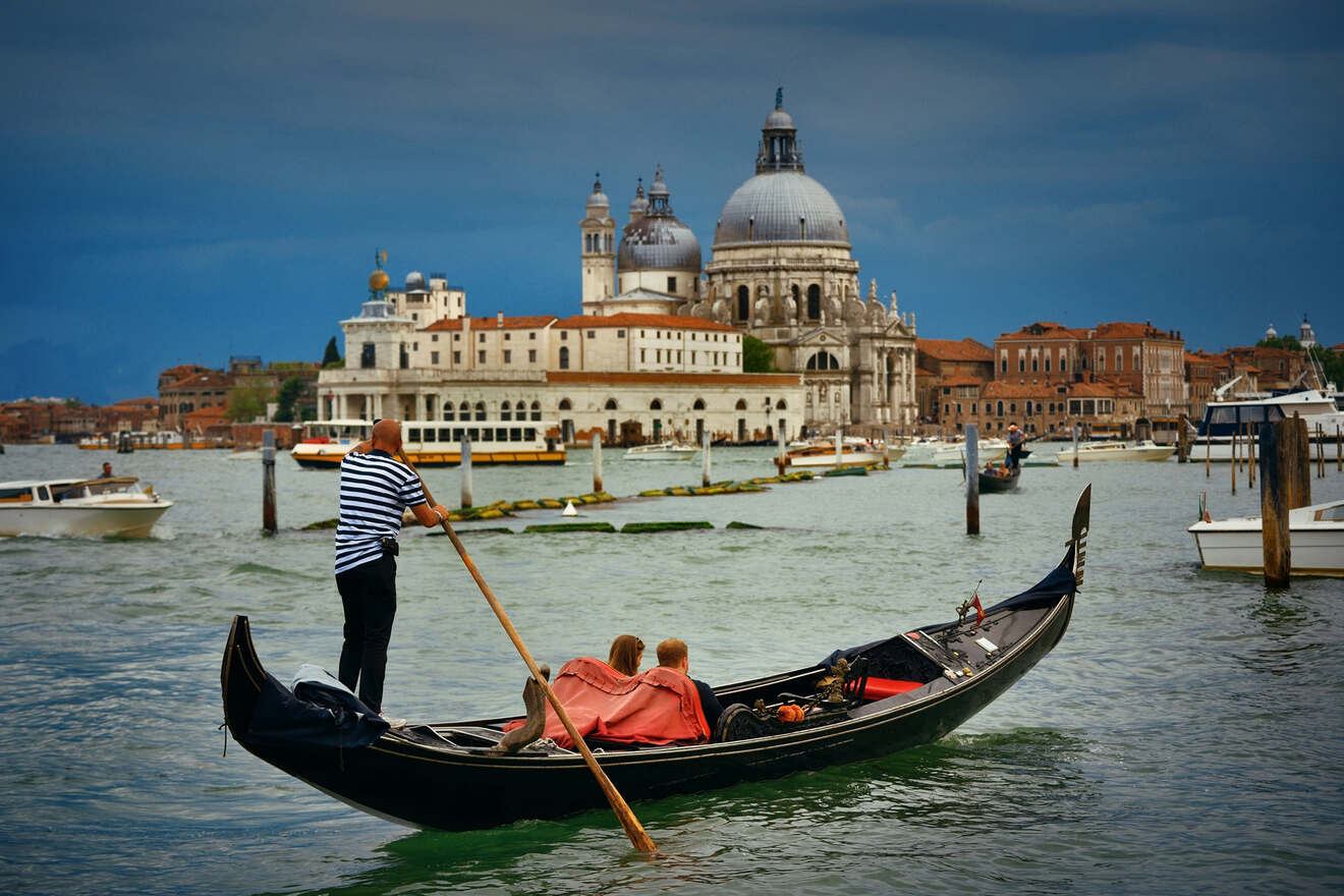 4 gondola ride on the Grand Canal