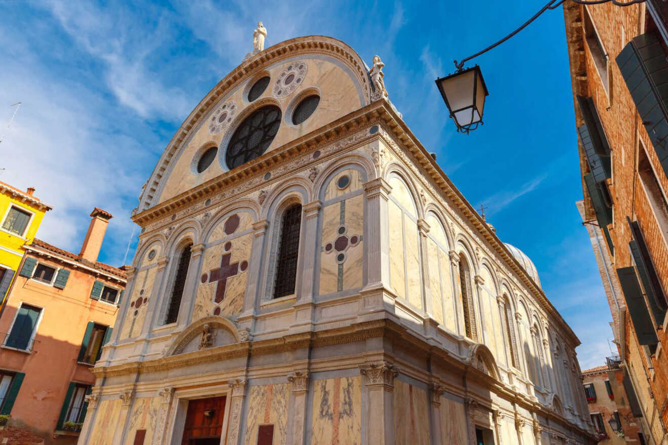 5 Santa Maria dei Miracoli