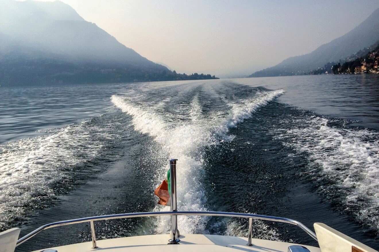 8 Venetian style boat Lake Como tour fr couple