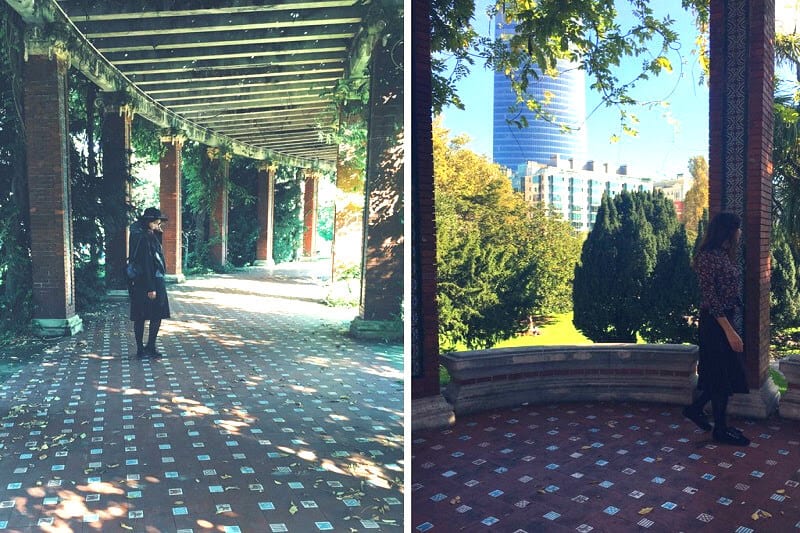 woman walking through Doña Casilda Iturrizar Park