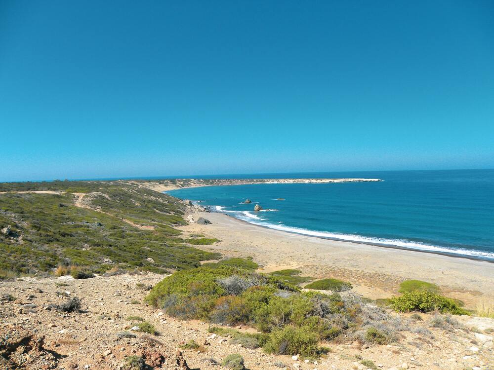 curving sandy bay