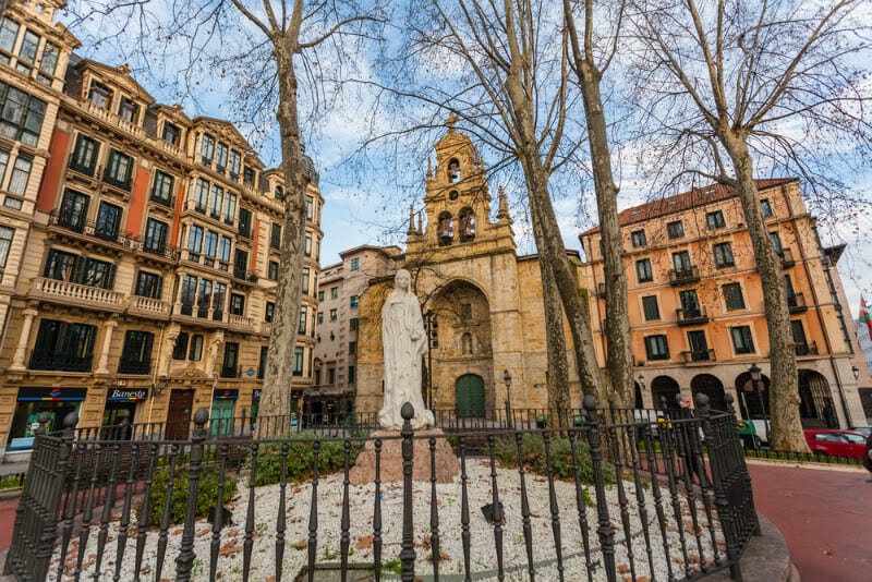 statue in San Vicente Squarein Bilbao - 