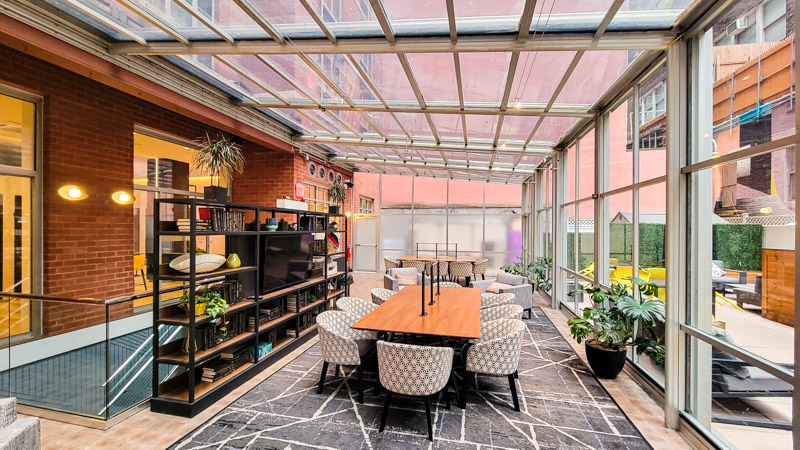 sunroom in voco hotel nyc