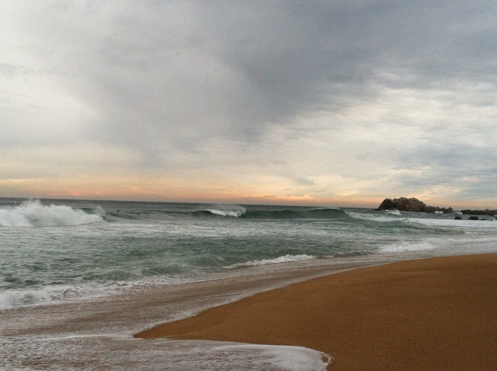 waves rolling in on Chile surfing beach