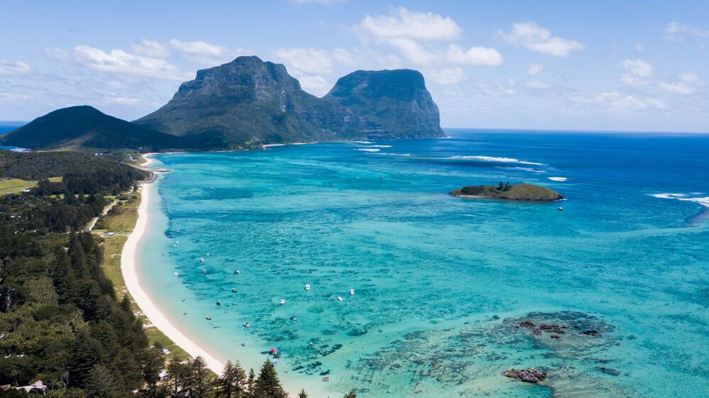 blue waters of lord howe island