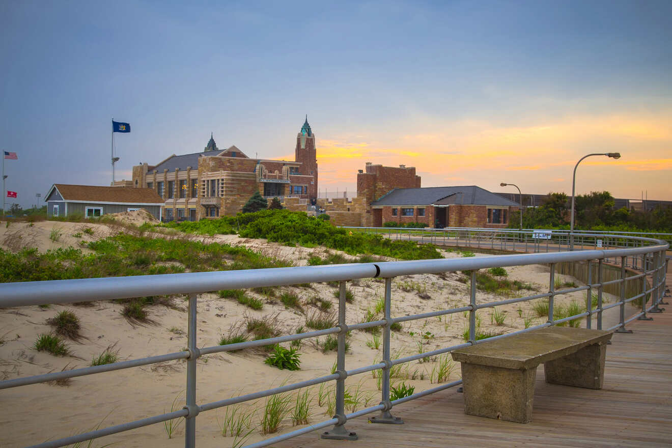 walking path around the Jones Beach State park