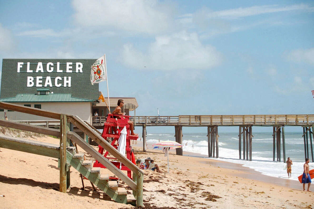 beach view and lifeguard tower