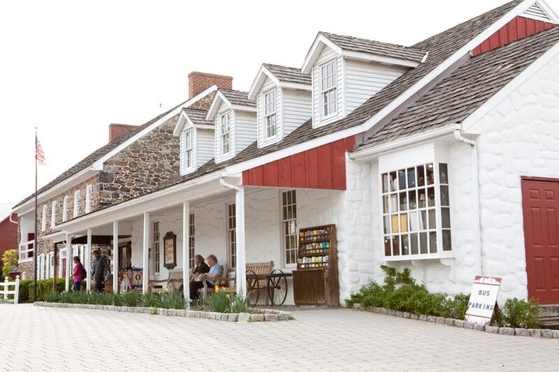 white exterior of Dobbin House Tavern Gettysburg PA (2)