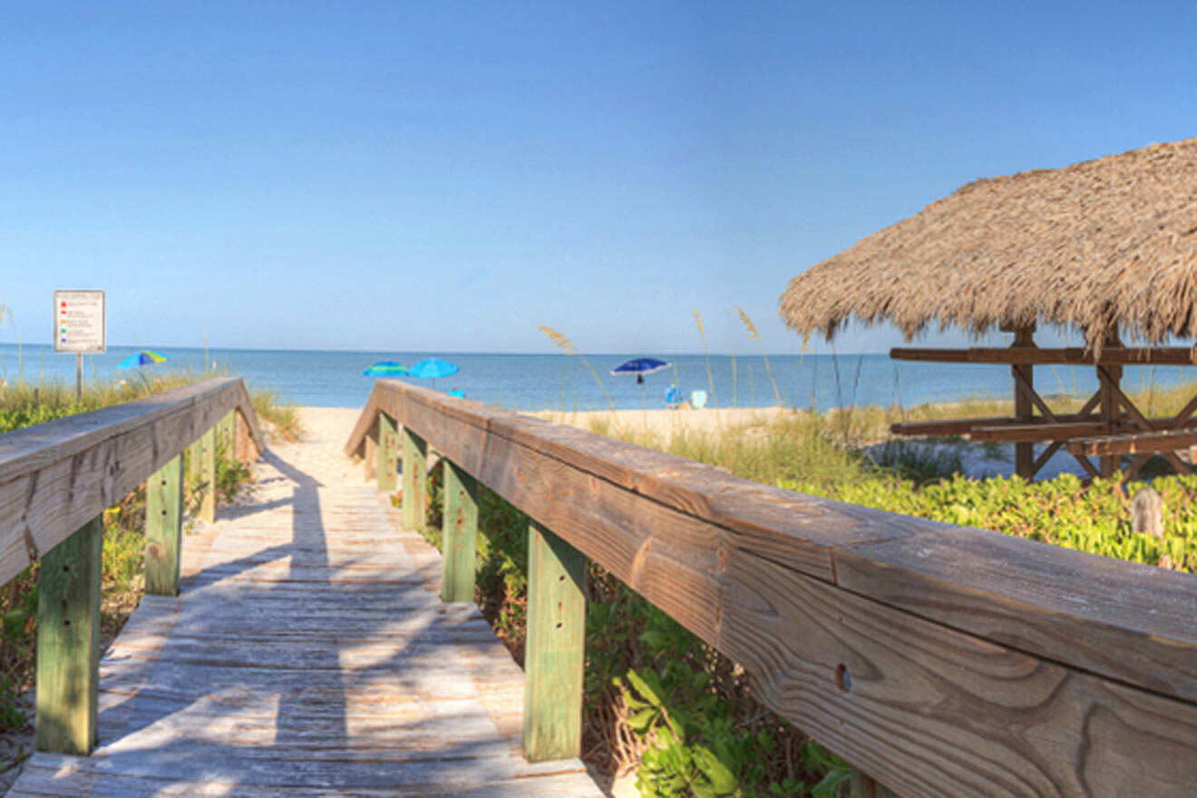 wooden footpath at Lowdermilk Beach Park