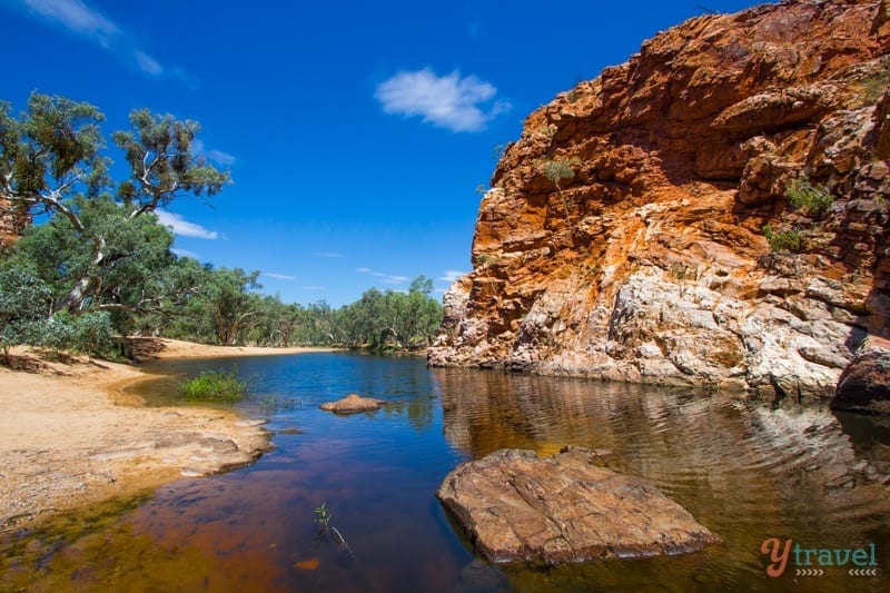 river going through a canyon 