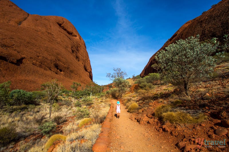 kalyra Hiking at Kata Tjuta 