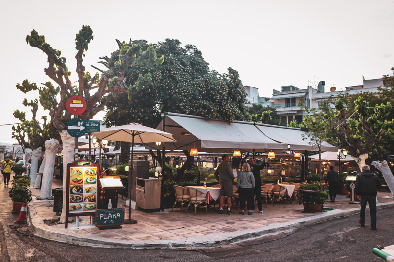 restaurant at night 