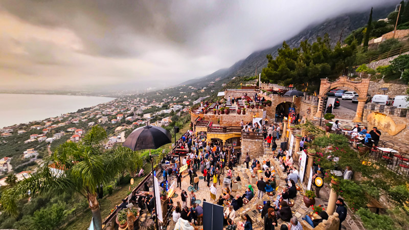 crowds covering bar with a view