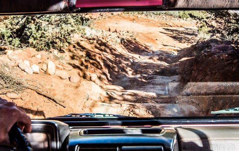 jeep going down the devils staircase in sedona