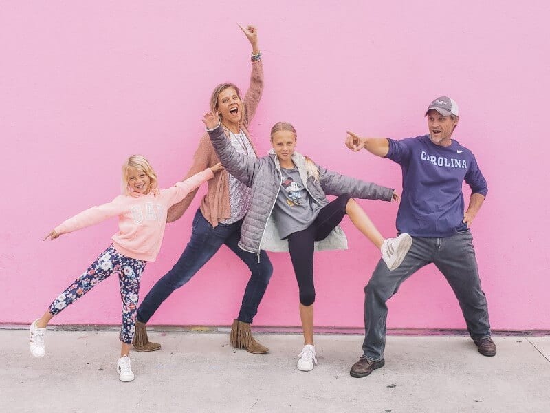 makepeace family posing Melrose Ave Selfie art mural tour