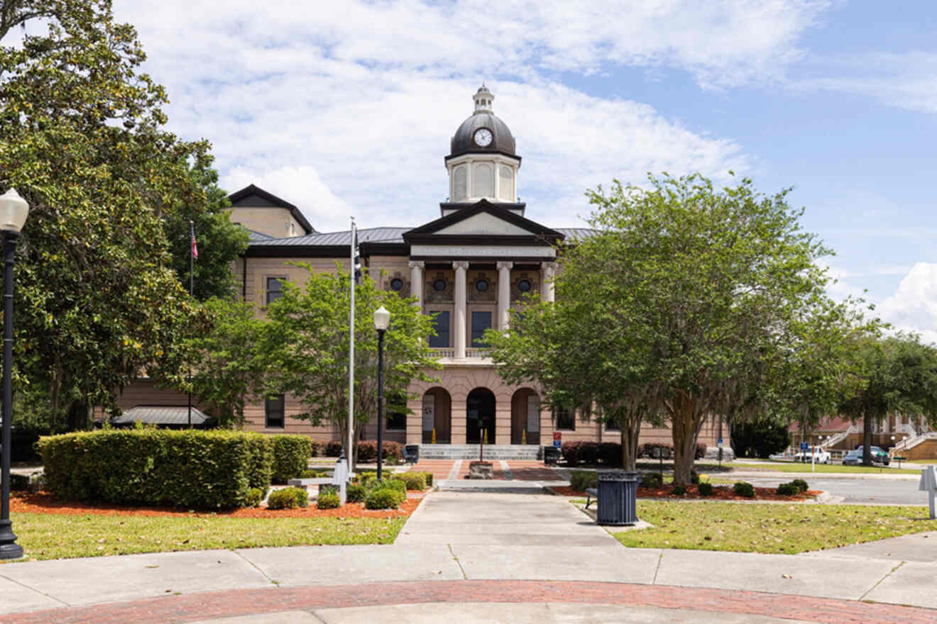 building in Lake City Florida