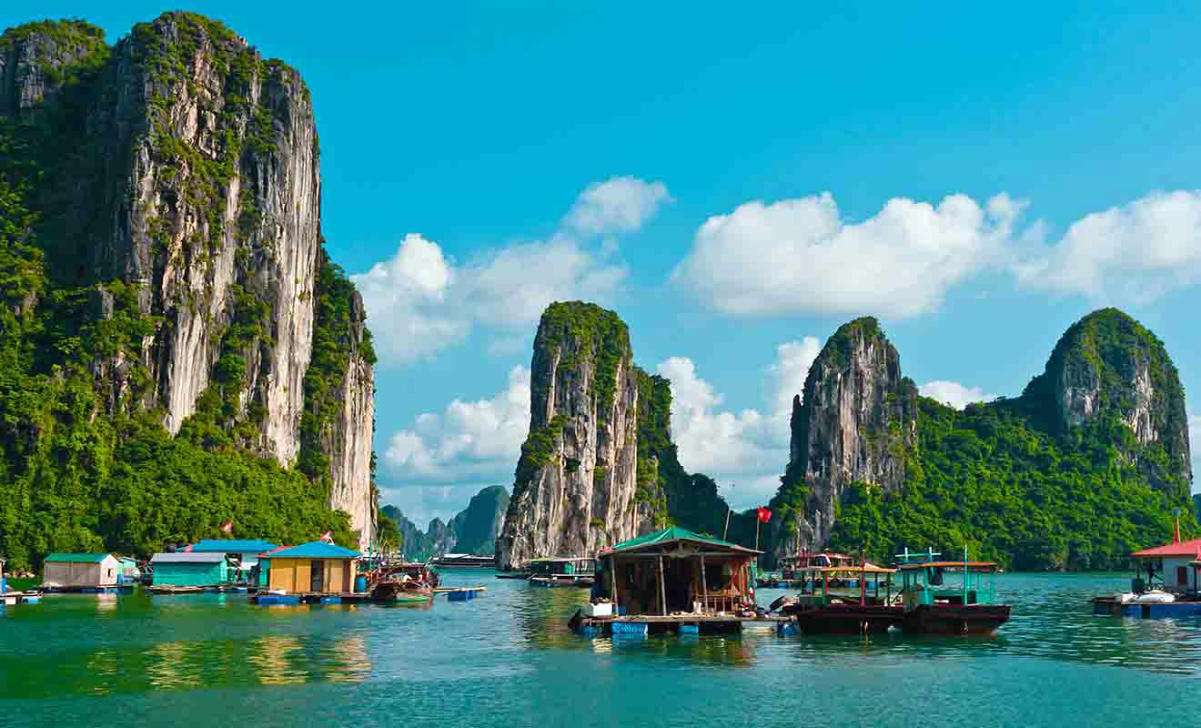 panoramic view of water at hanoi