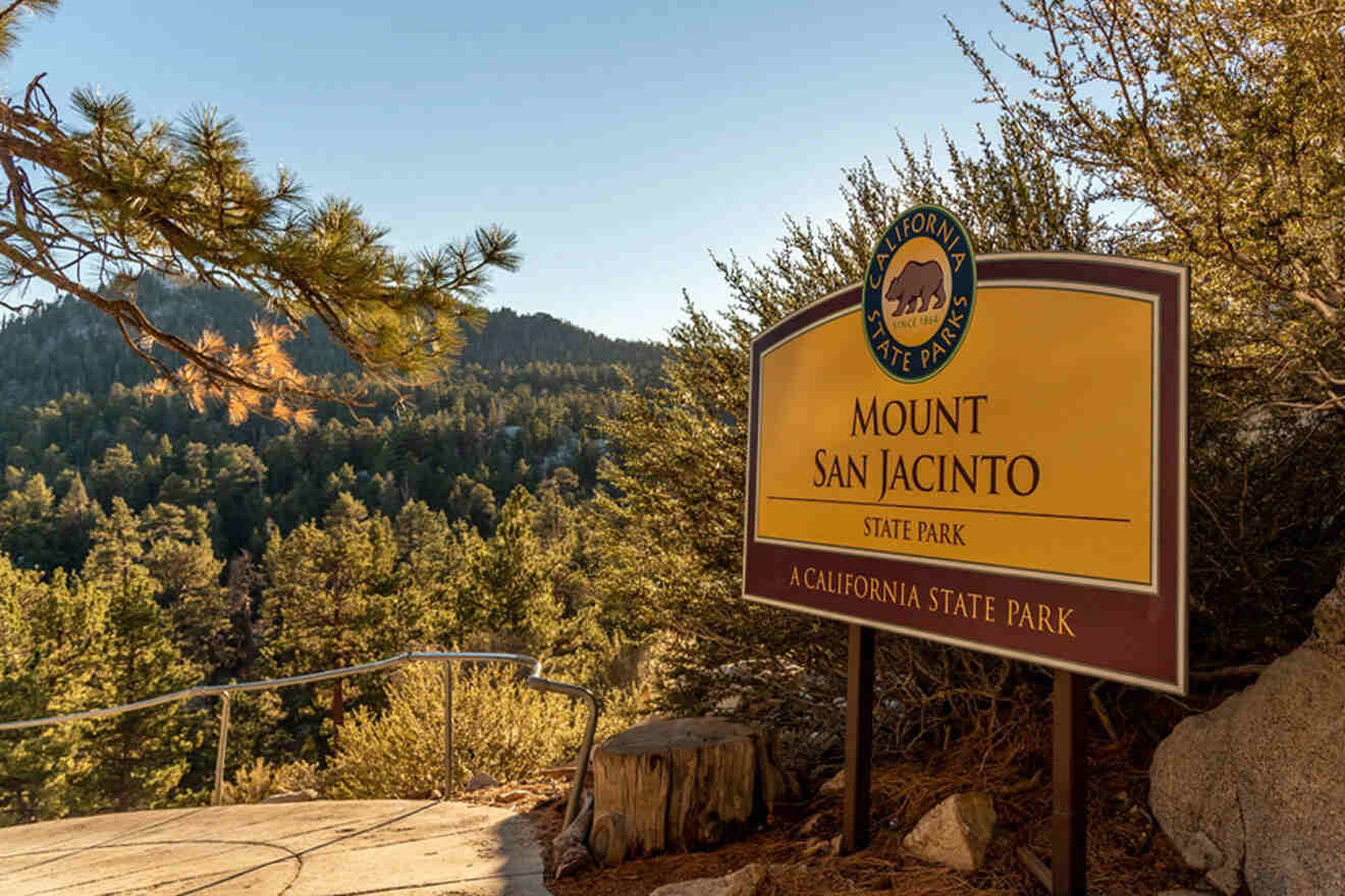 a sign for the mount san jacinto state park