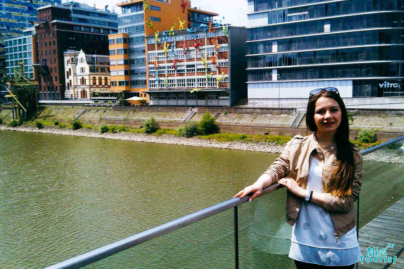 A girl on a bridge in the Medienhafen district