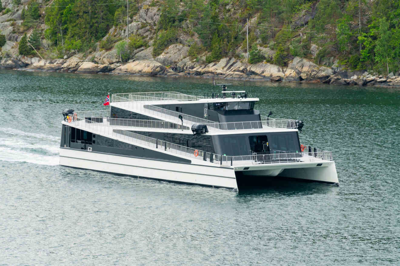 mordern cruise boat