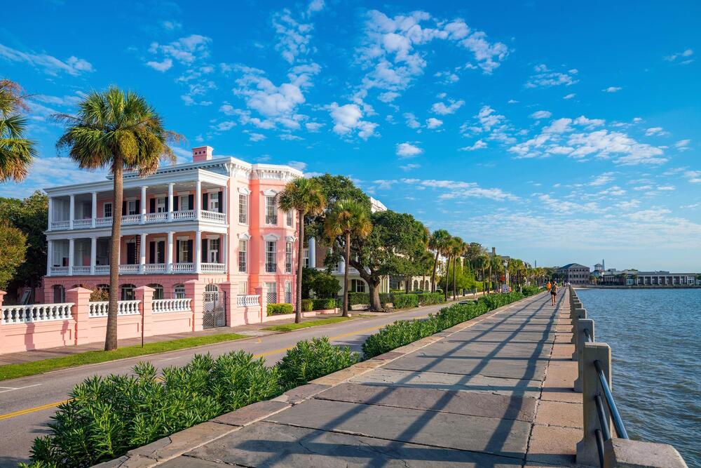 Battery Park in the historic waterfront area of Charleston