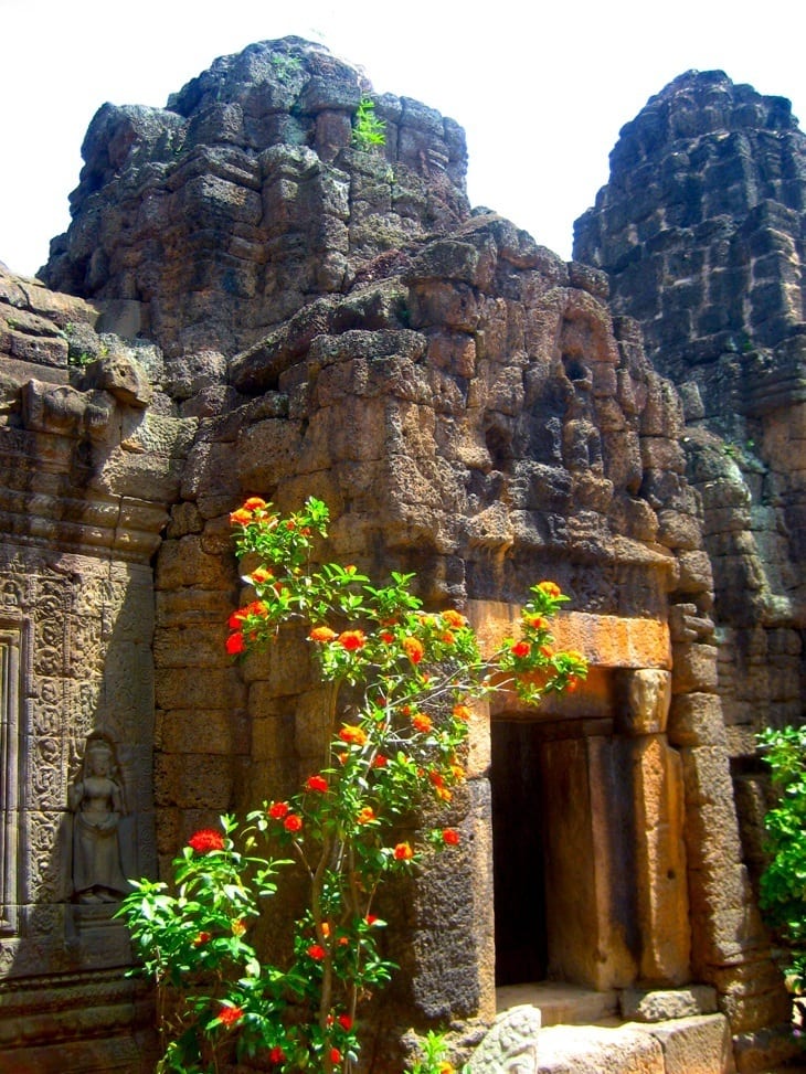 A large stone building