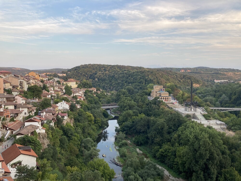 river running through village veliko tarnova