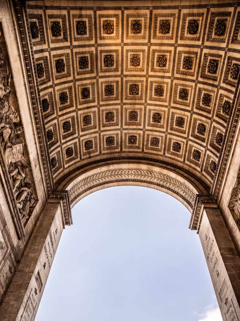 carvings under arc de triomphe