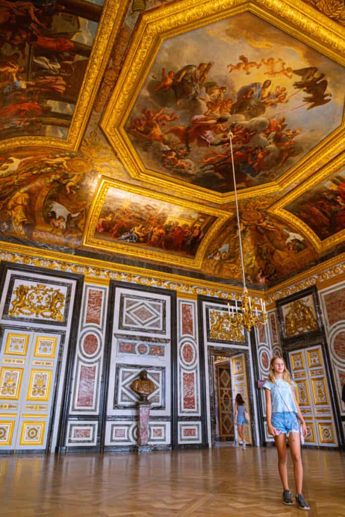 savannah inside coronation room 